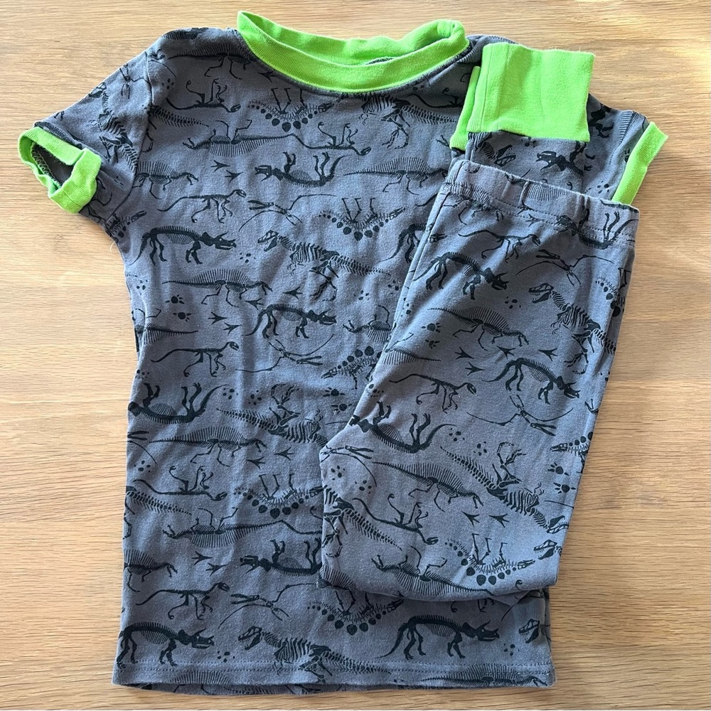 Kirkland dinosaur bones pajamas PJs size 7 gray and green